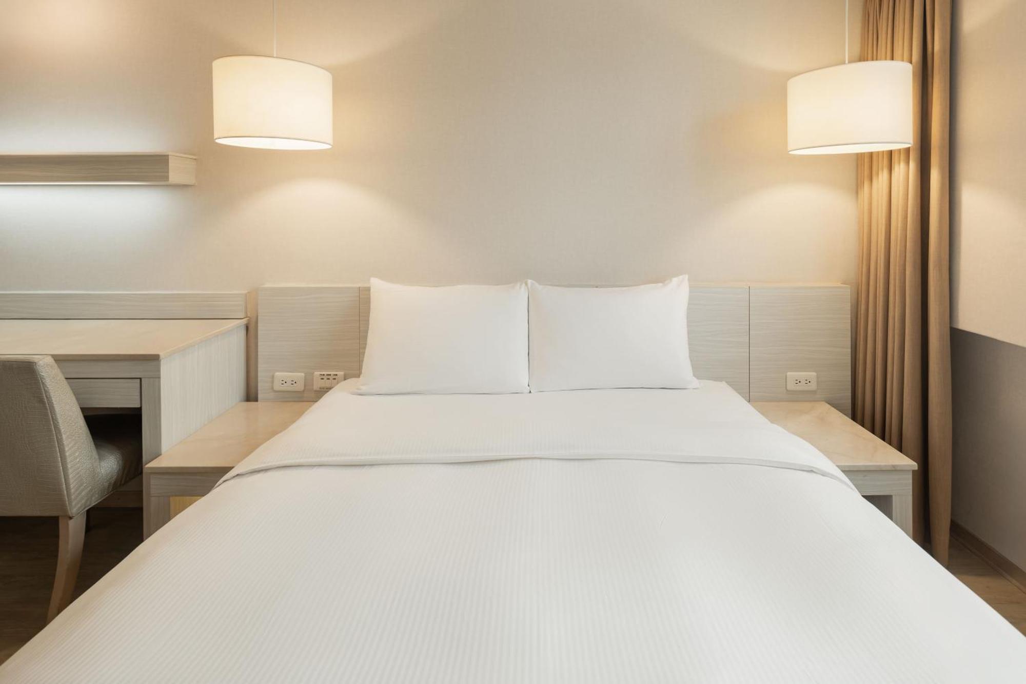 Kindness Hotel - Houyi Jiuru Kaohsiung Quarto foto