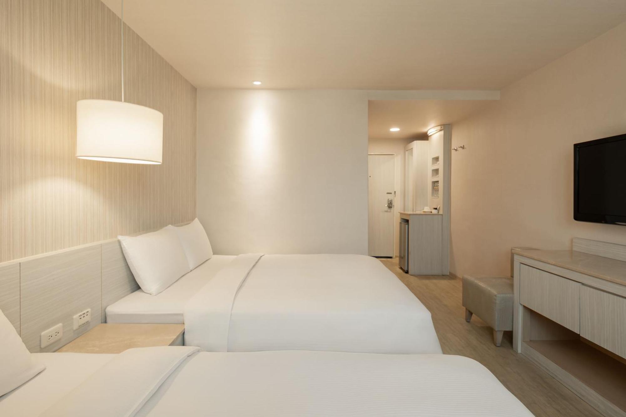 Kindness Hotel - Houyi Jiuru Kaohsiung Quarto foto